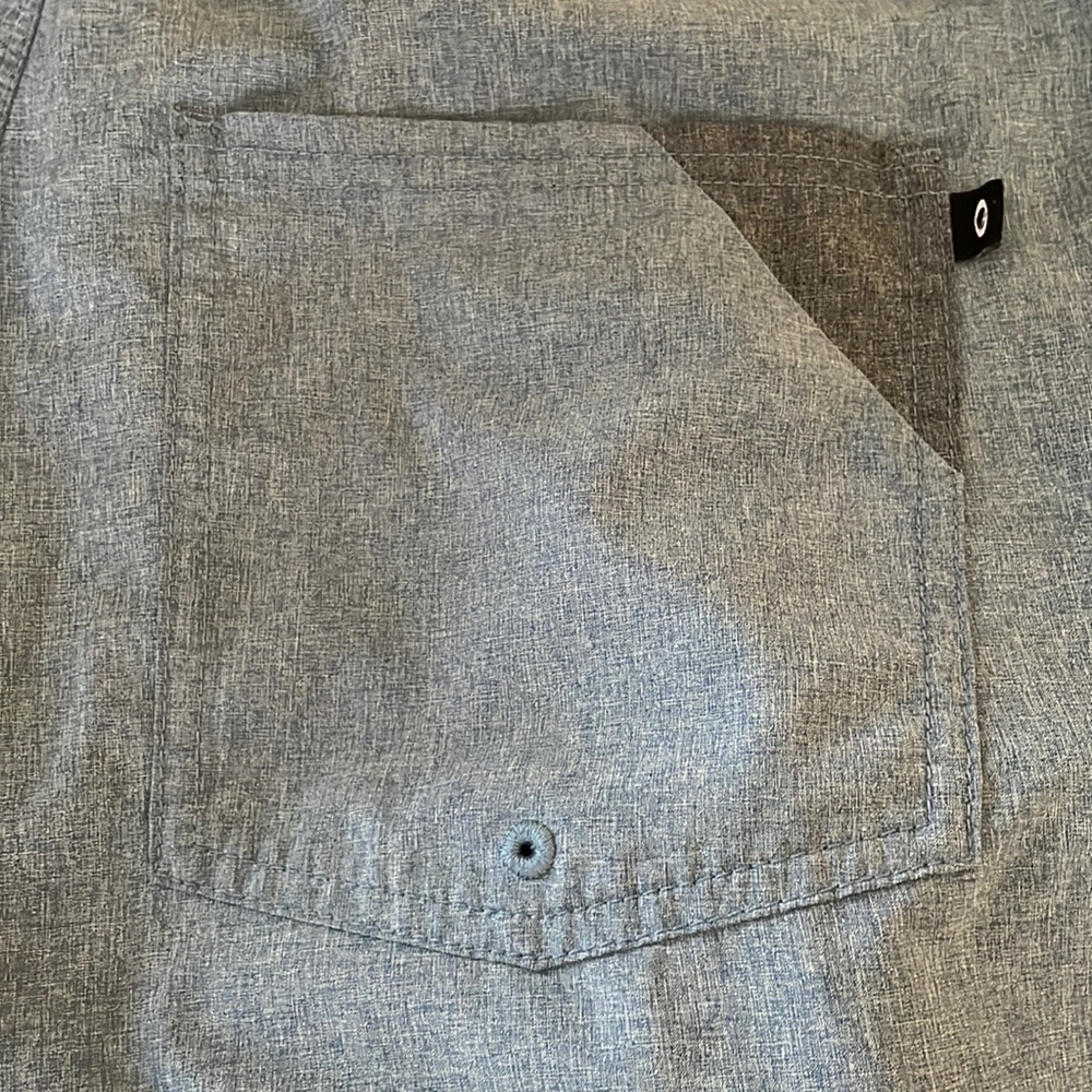 Oakley Blue Men’s Shorts Size 30 - Picture 5 of 6